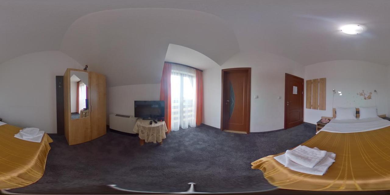 Pensiunea Maya Sâmbăta de Sus Exterior foto