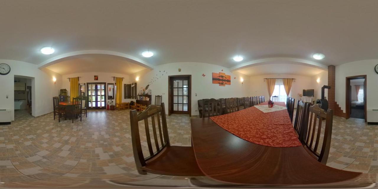 Pensiunea Maya Sâmbăta de Sus Exterior foto