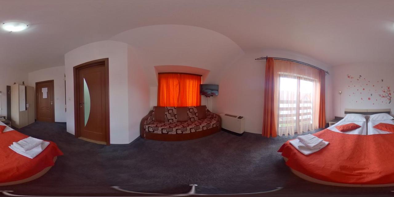 Pensiunea Maya Sâmbăta de Sus Exterior foto